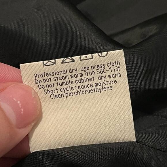 Giorgio Armani Black One Button Blazer - Picture 6 of 9